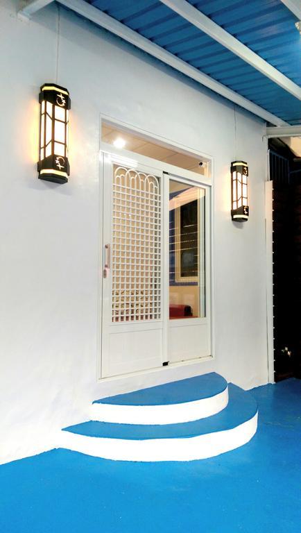 Simple Travel Hostel Donggang Exterior foto